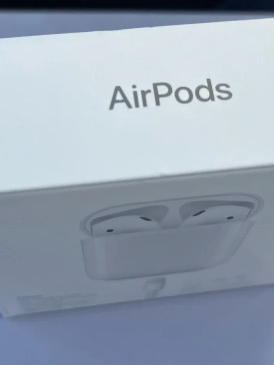 Apple Airpods - Picture 5 of 6
